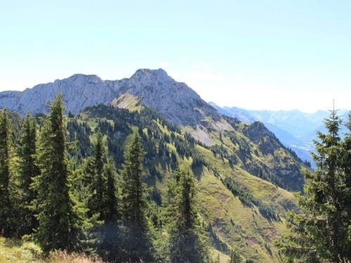 Kitzbuehel_Streiff_Hahnenkamm_shutterstock_1916502209